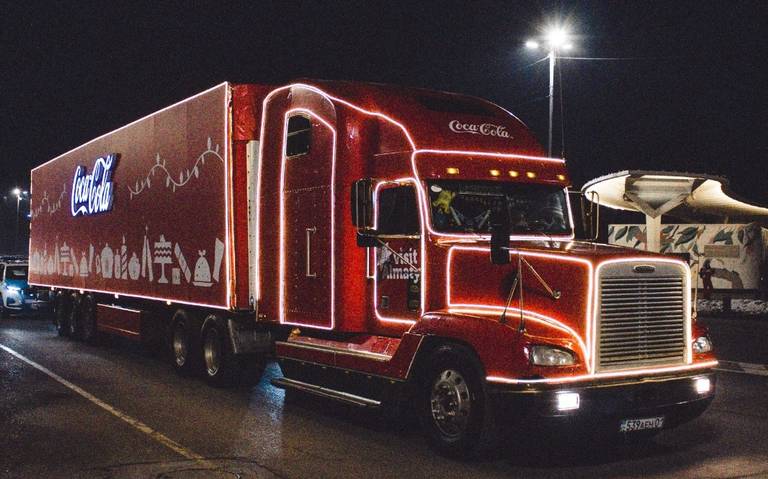 La Caravana Coca Cola 2023 re ne a familias y amigos El